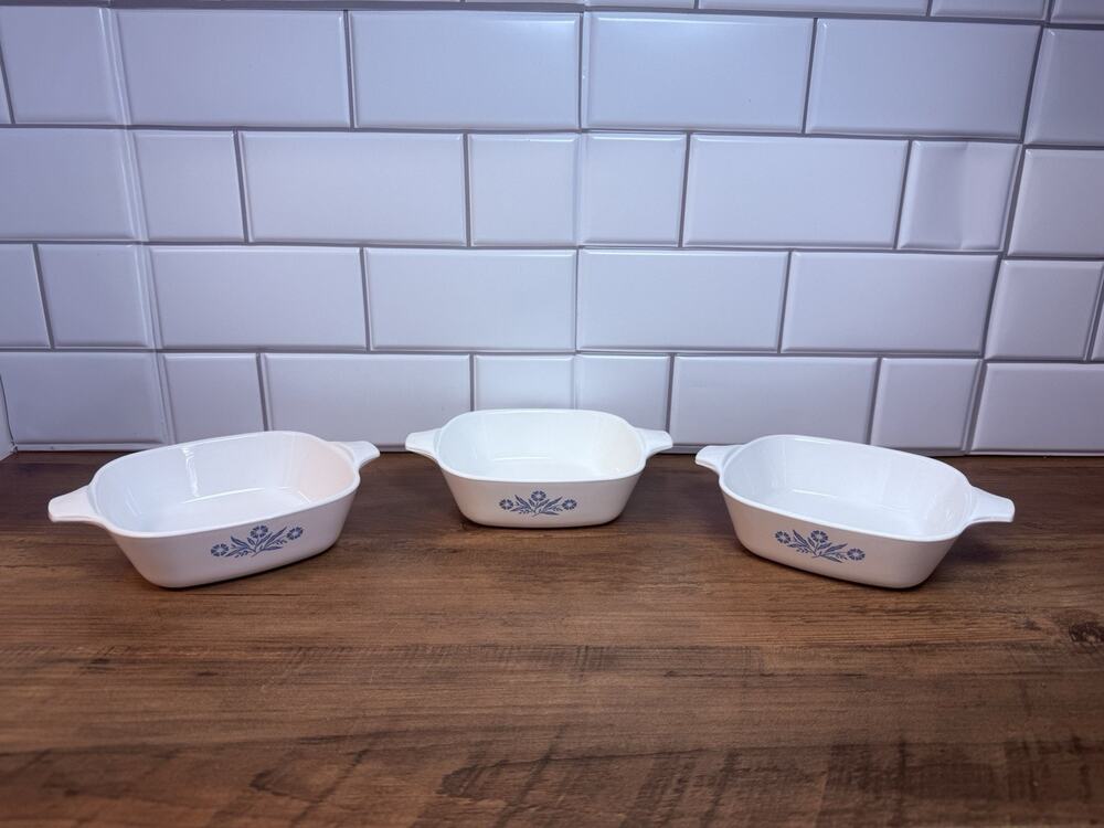 Corning Ware Set Of Three 1 3/4 Cup Petite Pans Corn Flower Design P-41